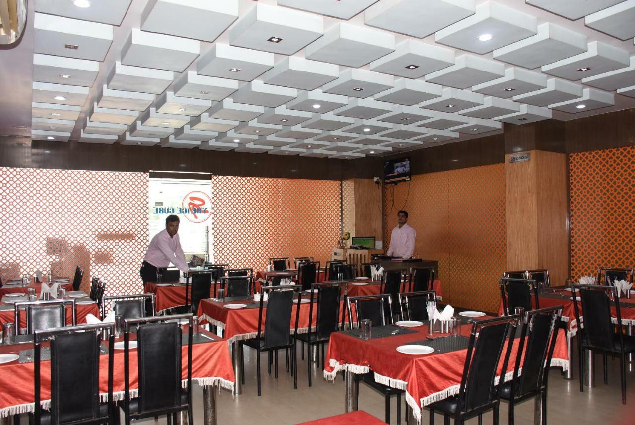 Hotel Saraswati Inn Aurangabad  Ngoại thất bức ảnh