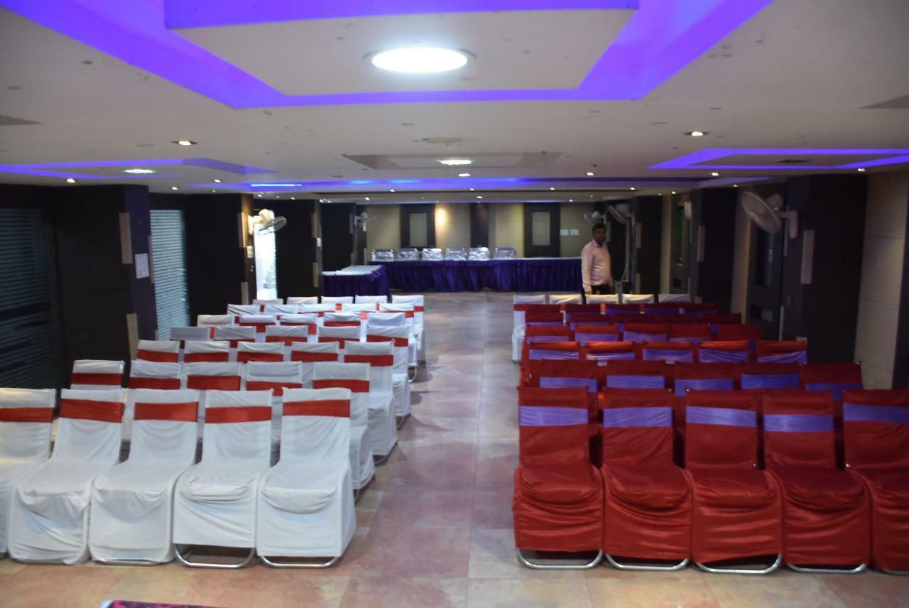Hotel Saraswati Inn Aurangabad  Ngoại thất bức ảnh